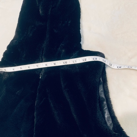 ONLY Faux Fur Hooded Waistcoat - Picture 6 of 10